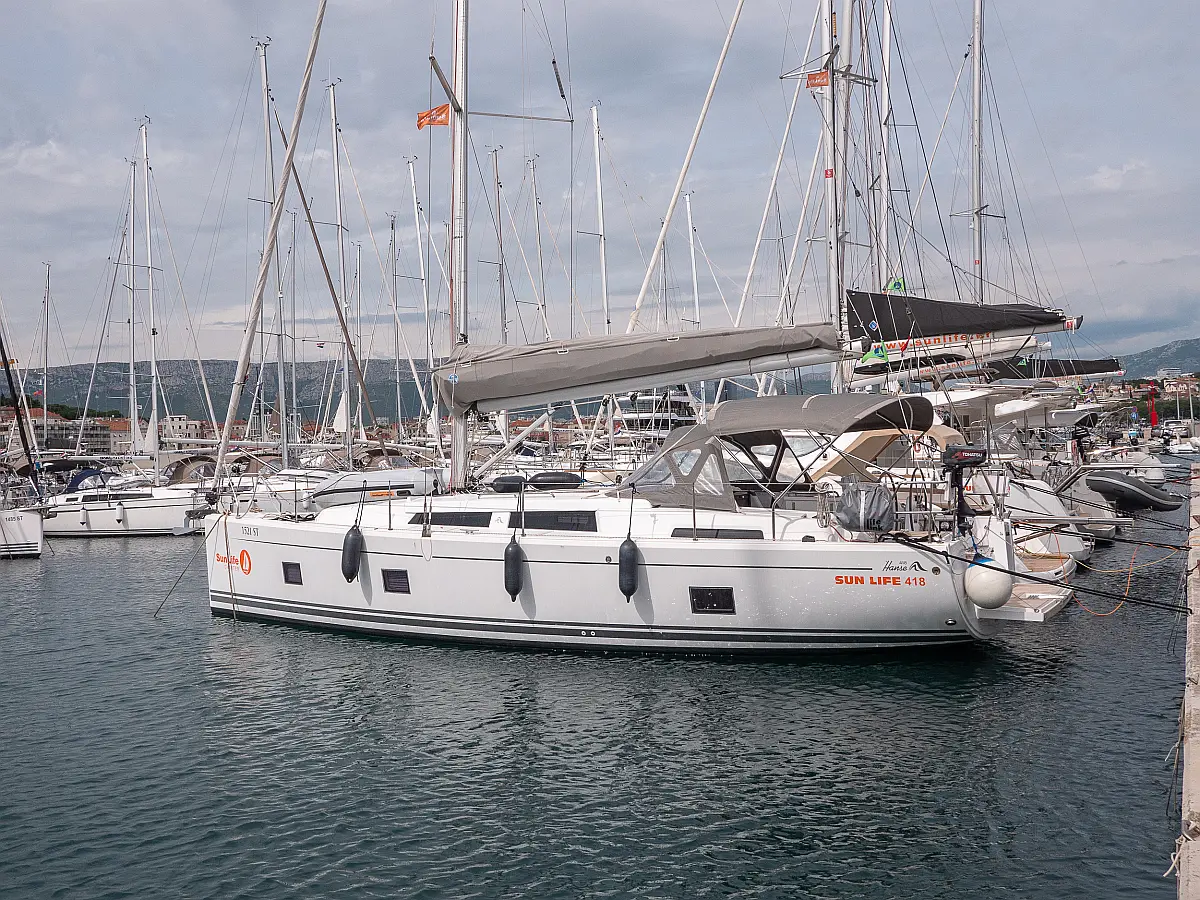 Hanse 418