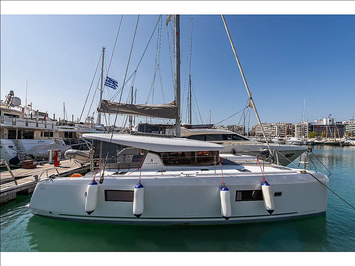 Lagoon 42