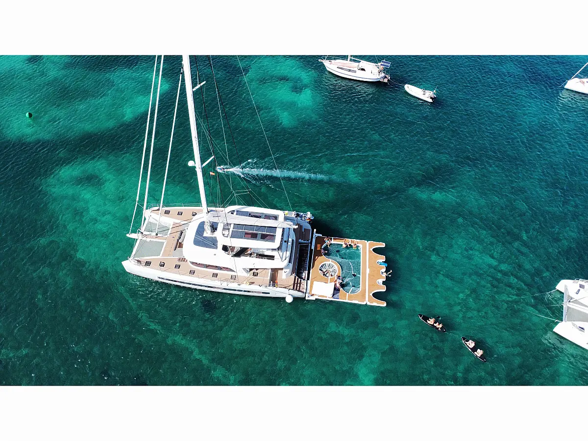 Lagoon Sixty5