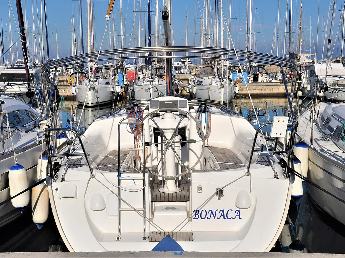 Sun Odyssey 37