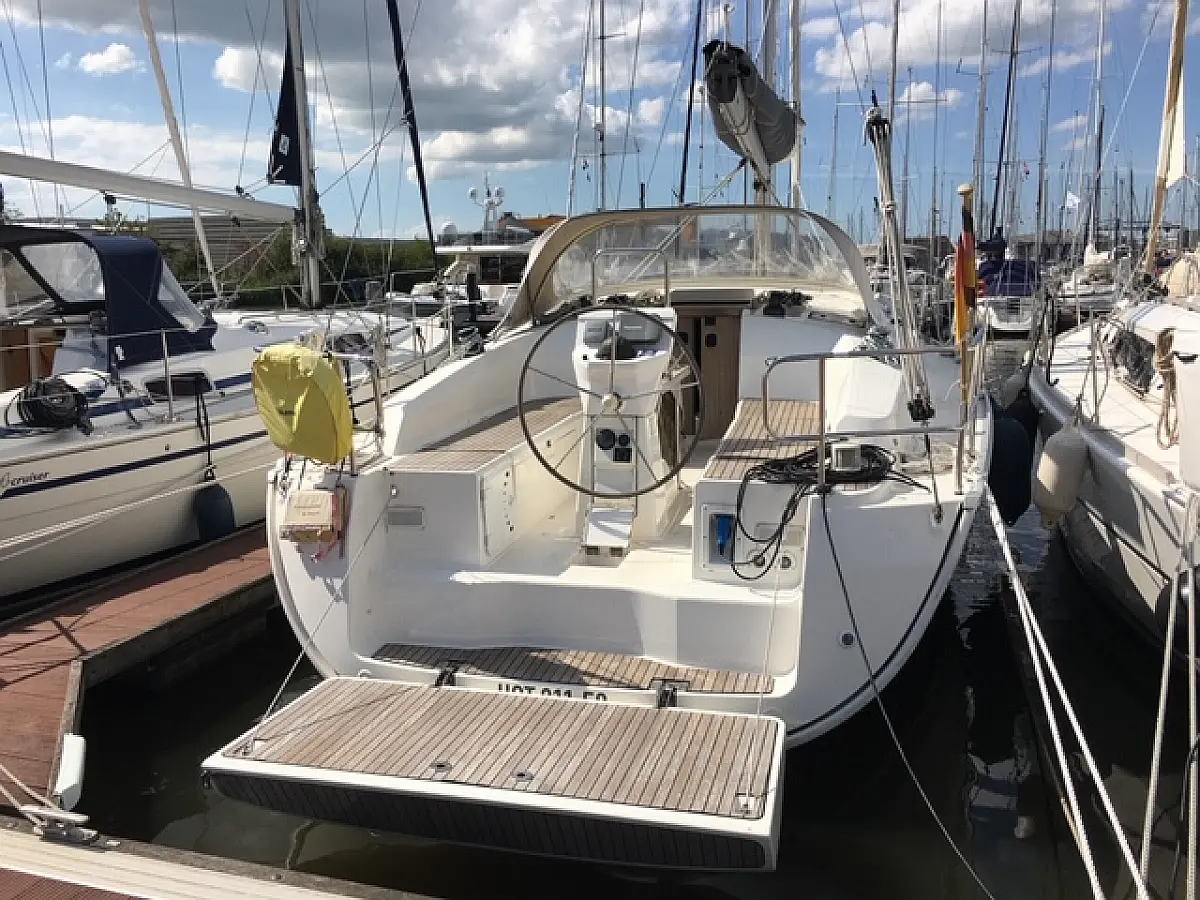 Bavaria Cruiser 36