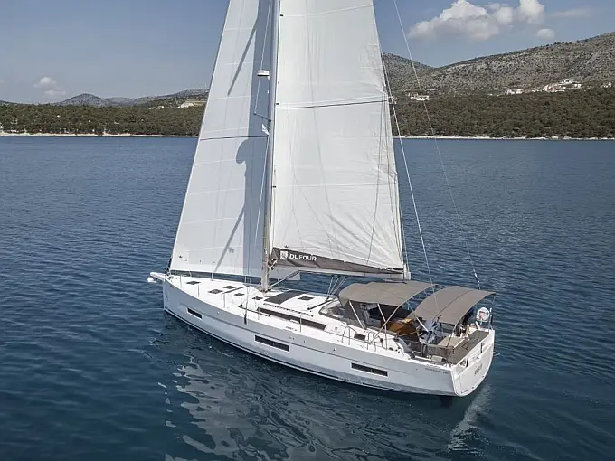 Dufour 530