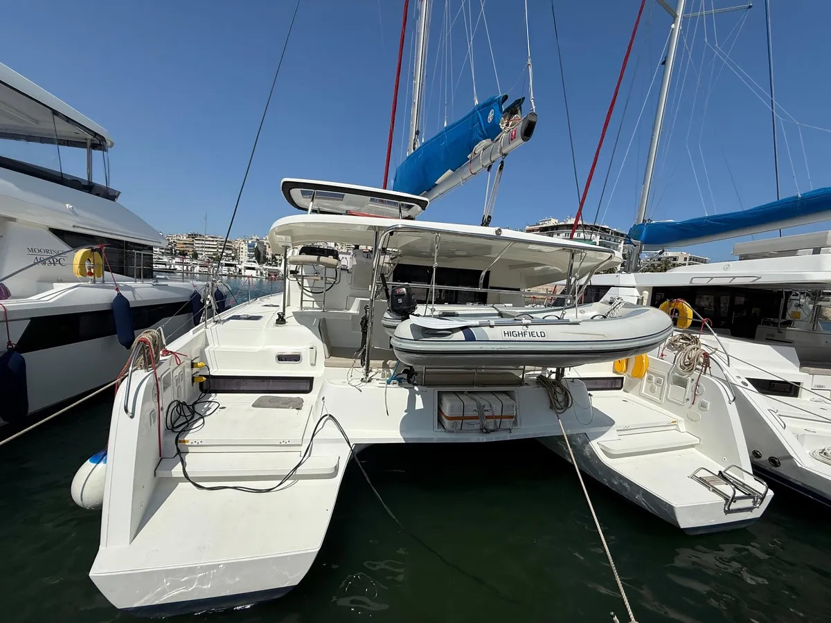 Lagoon 42