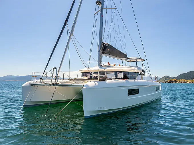 Lagoon 43